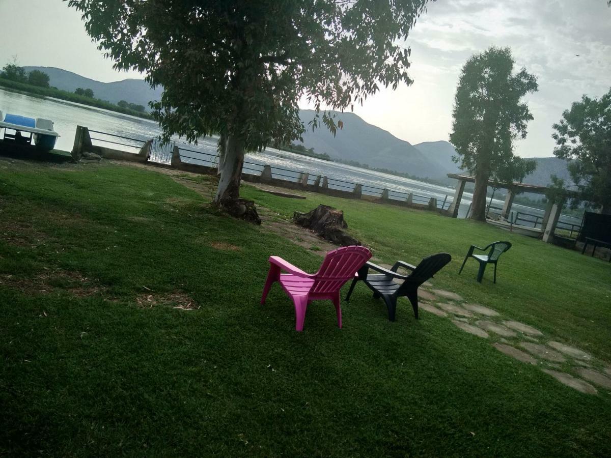 Magia Sul Lago Di Fondi Monte San Biagio Bagian luar foto
